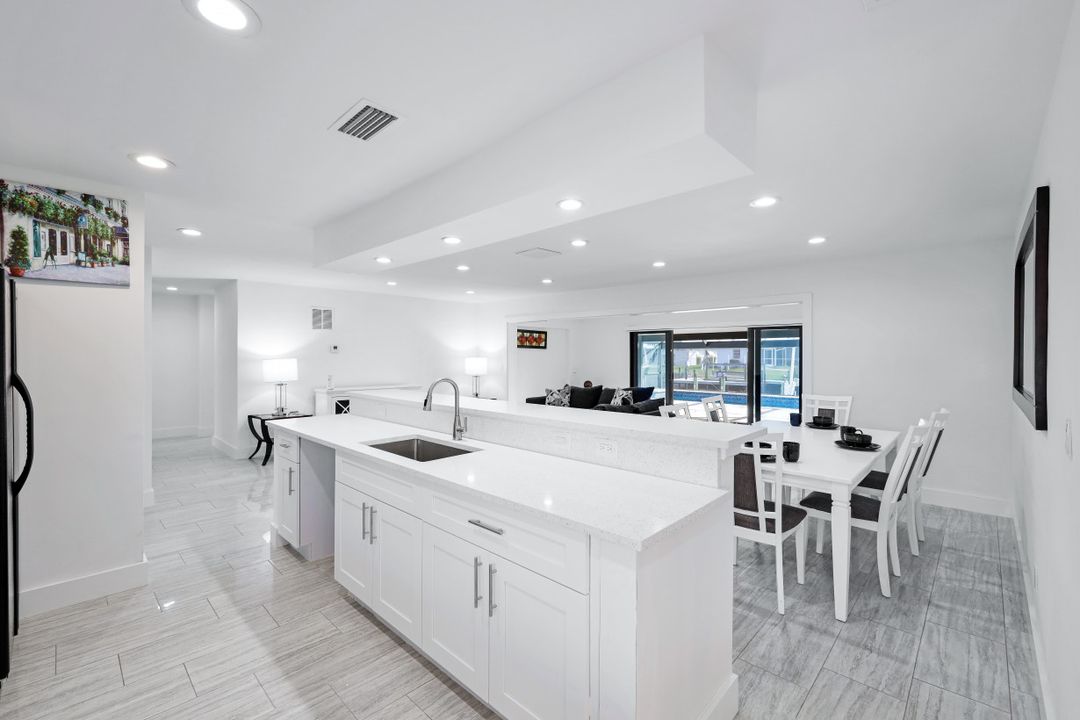 5243 SW 3rd Ave, Cape Coral, FL 33914