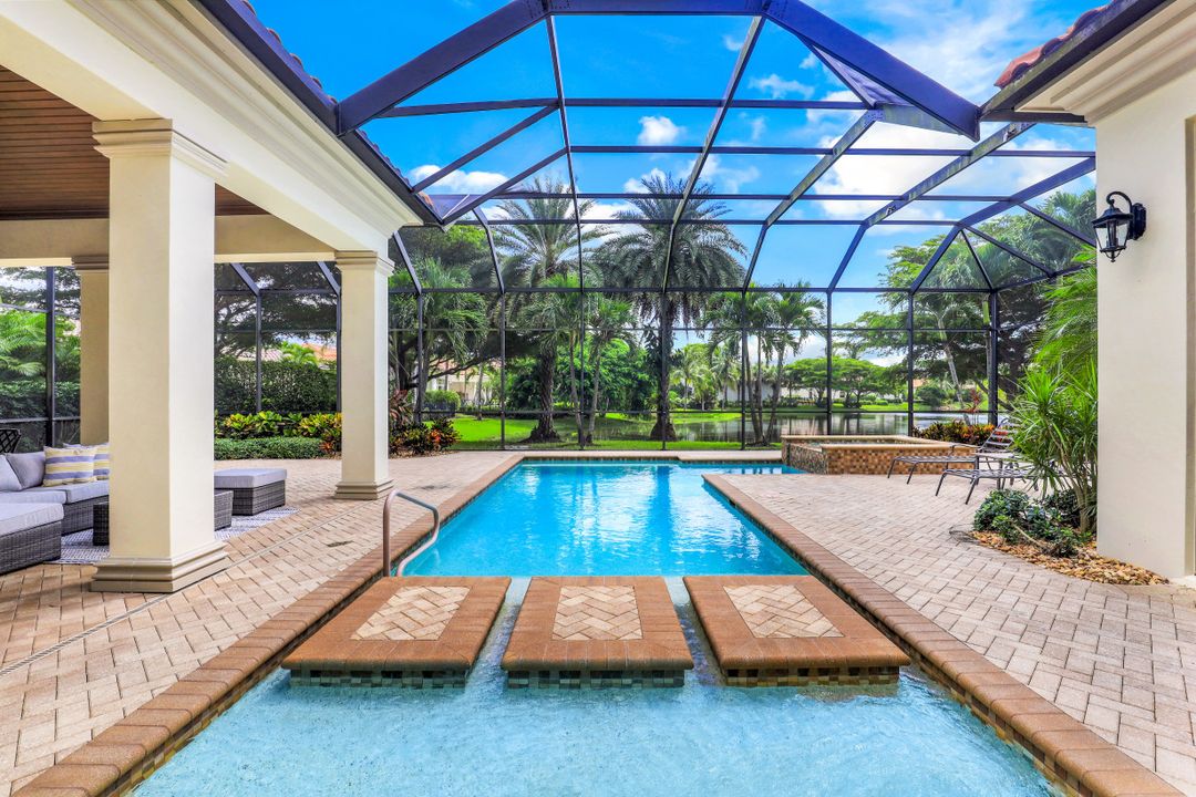 2228 Miramonte Ct, Naples, FL 34105