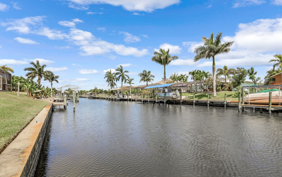 1927 SE 10th St, Cape Coral, FL 33990