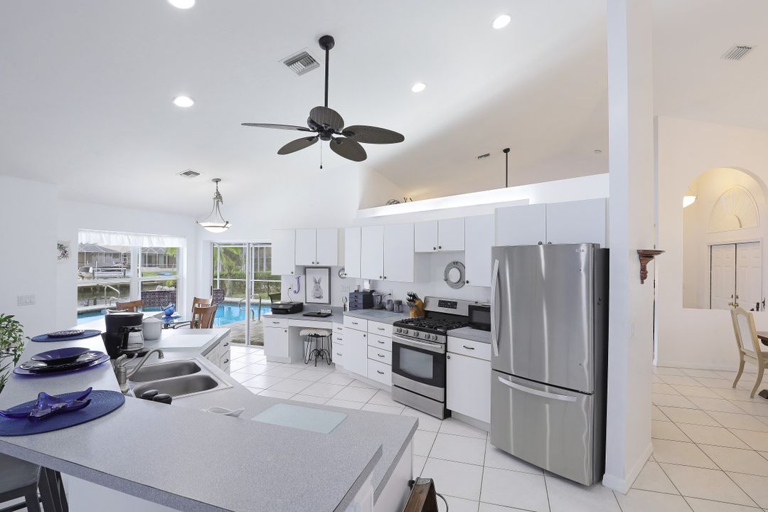 4105 SW 27th Ave, Cape Coral, FL 33914