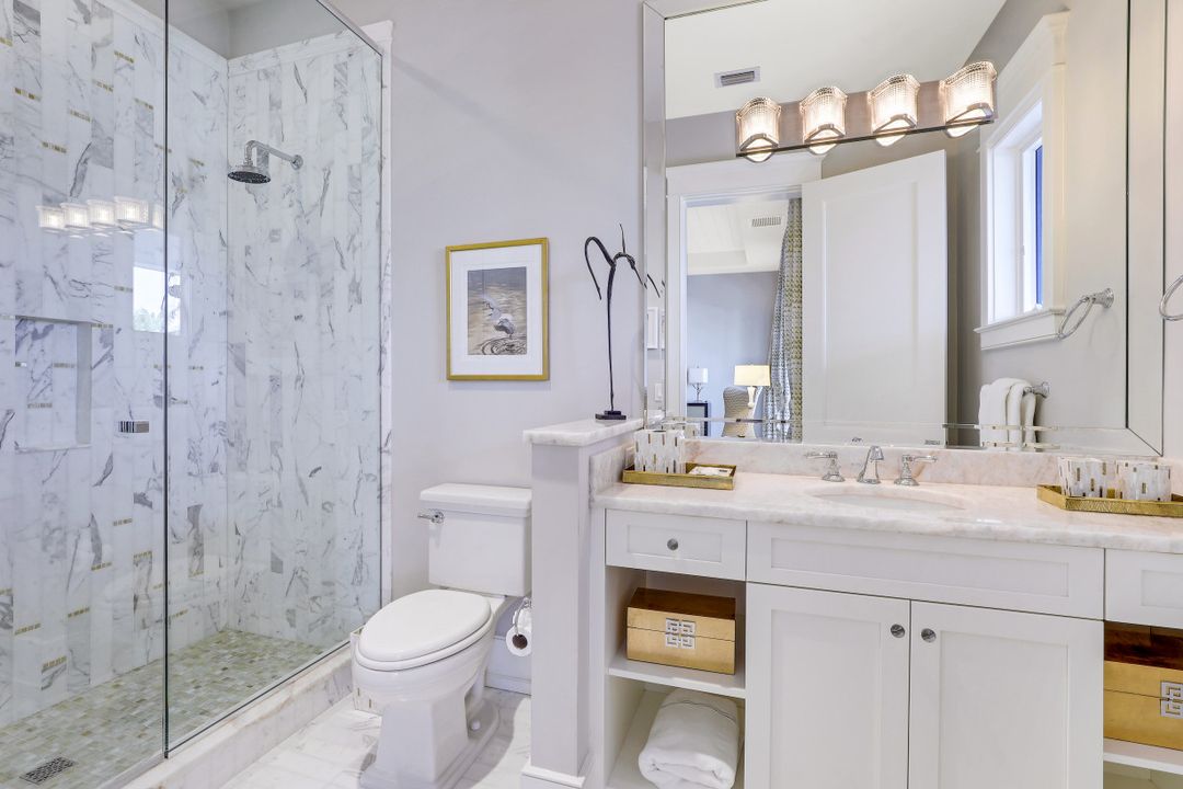 631 17th Ave S, Naples, FL 34102