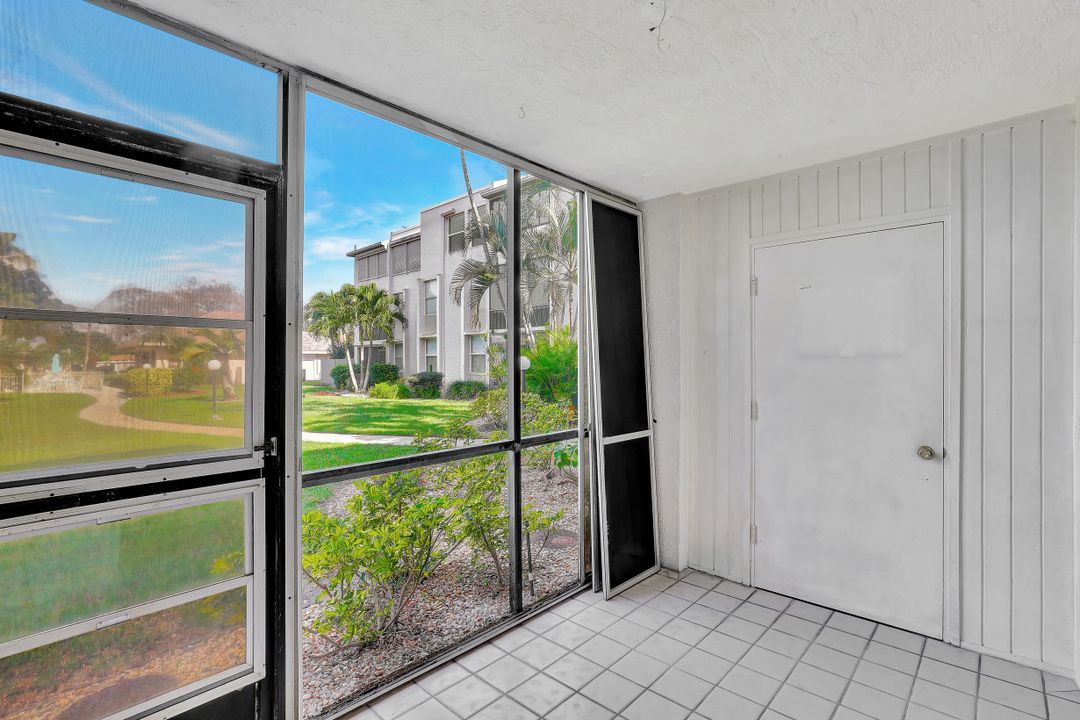 5959 Winkler Rd #105, Fort Myers, FL 33919