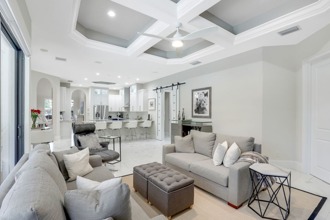 7323 Acorn Way, Naples, FL 34119