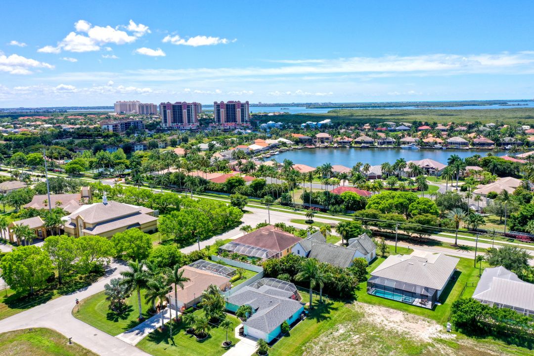 1904 SW 54th Ln, Cape Coral, FL 33914