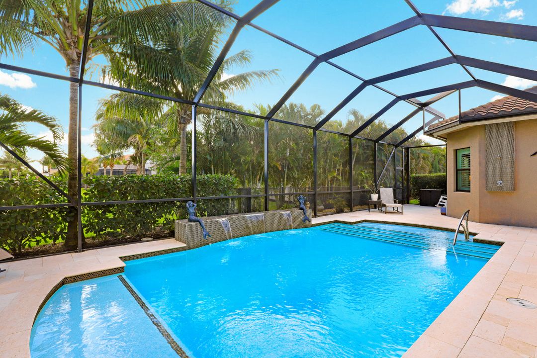 2760 Crystal Way, Naples, FL 34119