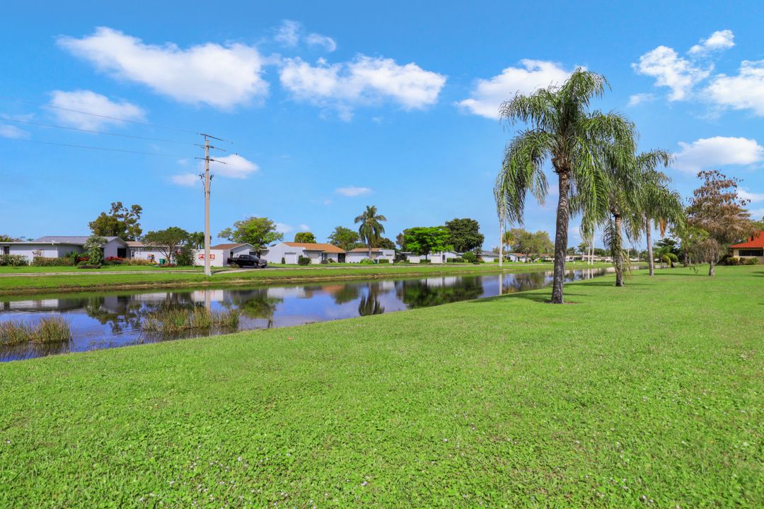 2091 Pine Isle Ln, Naples, FL 34112