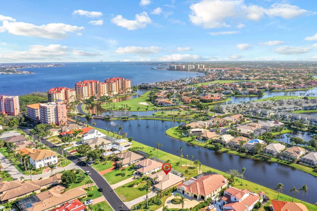 14921 Laguna Dr, Fort Myers, FL 33908