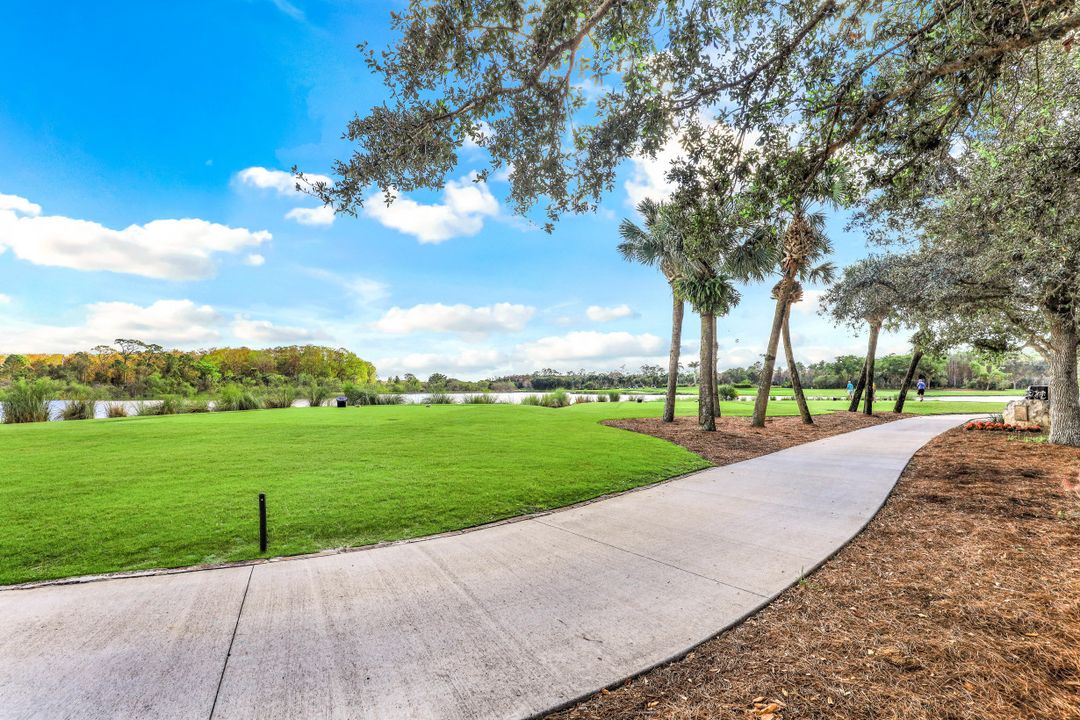 9795 Nickel Ridge Cir, Naples, FL 34120