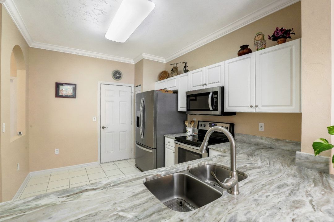 3636 Pine Oak Cir #104, Fort Myers, FL 33916
