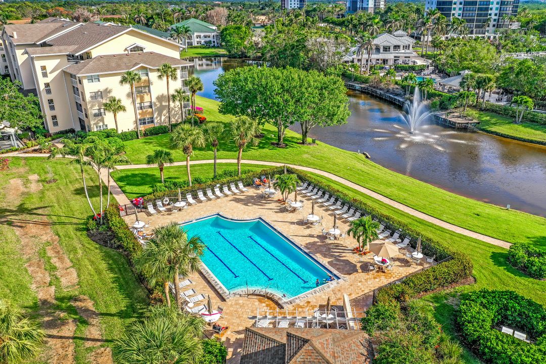 320 Horse Creek Dr #203, Naples, FL 34110