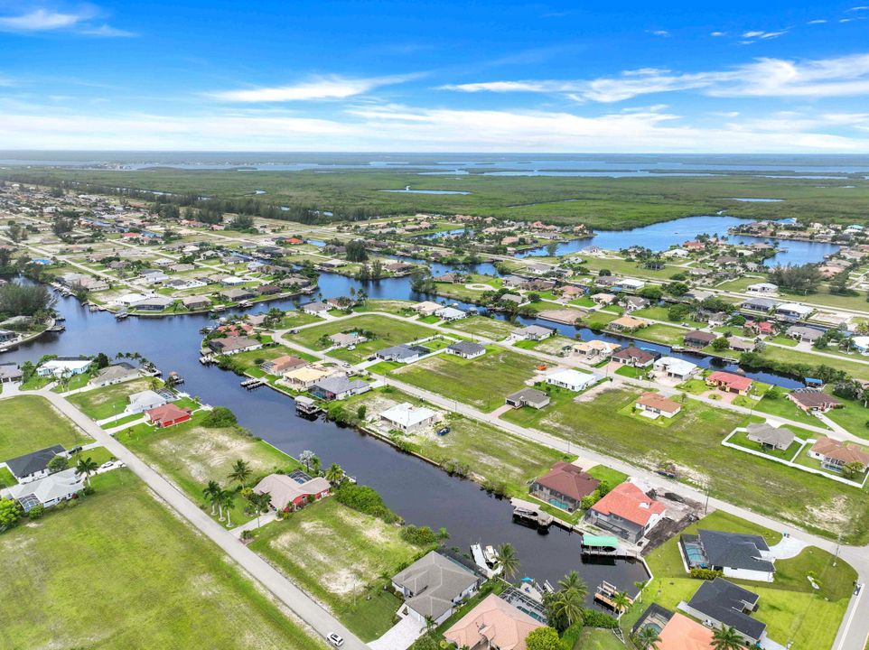 1038 NW 37th Pl, Cape Coral, FL 33993