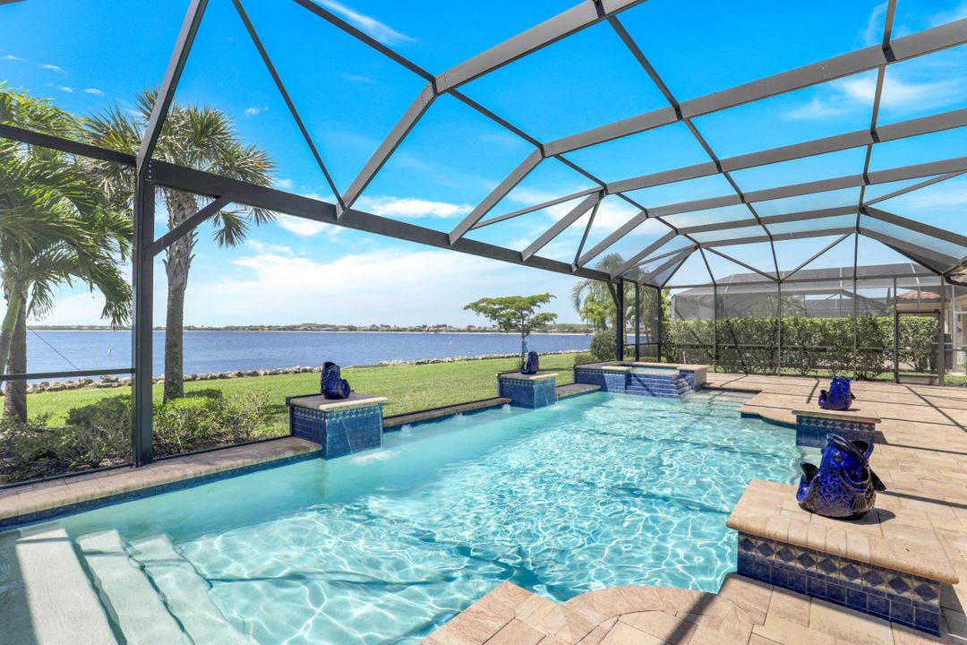 9273 Quarry Dr, Naples, FL 34120