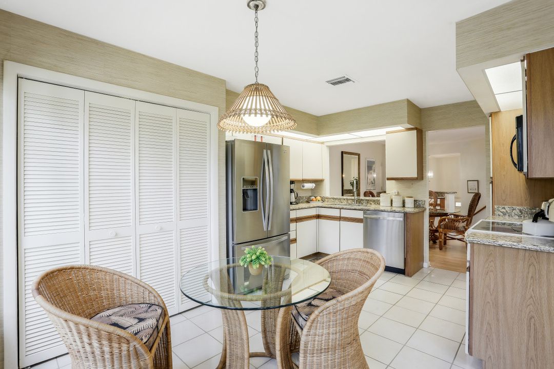 27006 Oakwood Lake Dr, Bonita Springs, FL 34134