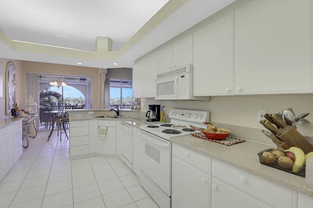 10871 Crooked River Rd #202, Bonita Springs, FL 34135