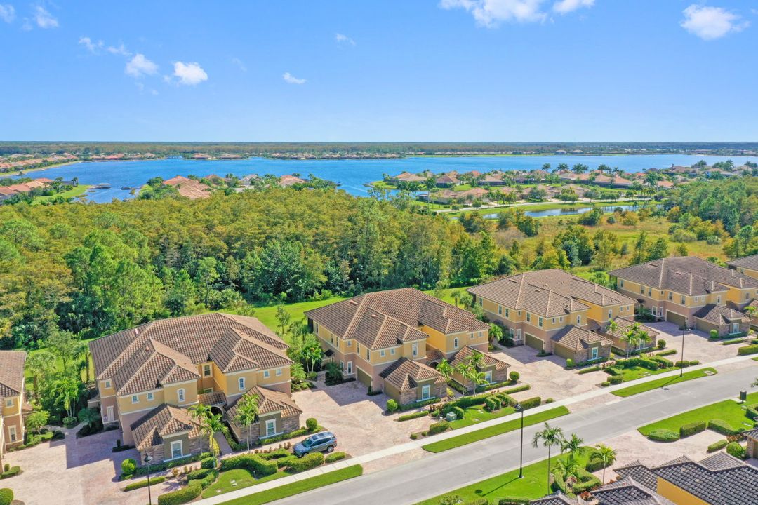 9542 Ironstone Terrace #202, Naples, FL 34120