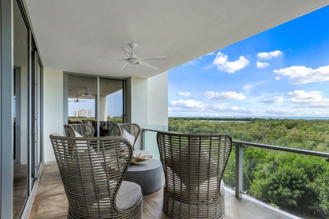 6897 Grenadier Blvd #504, Naples, FL 34108