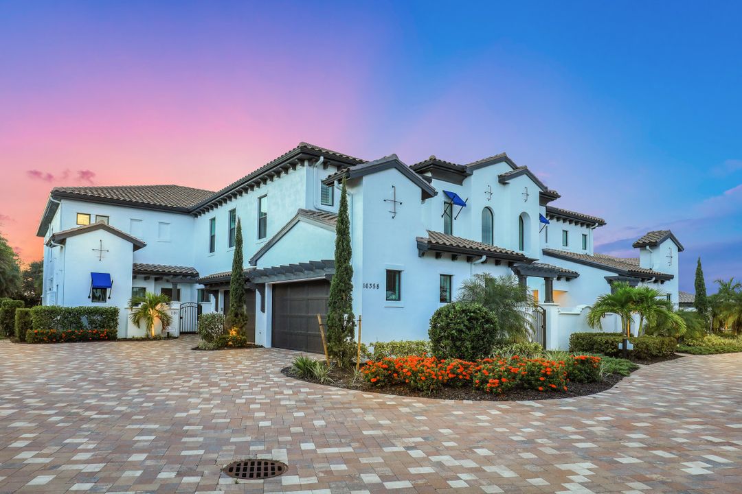 16358 Corsica Way #201, Naples, FL 34110