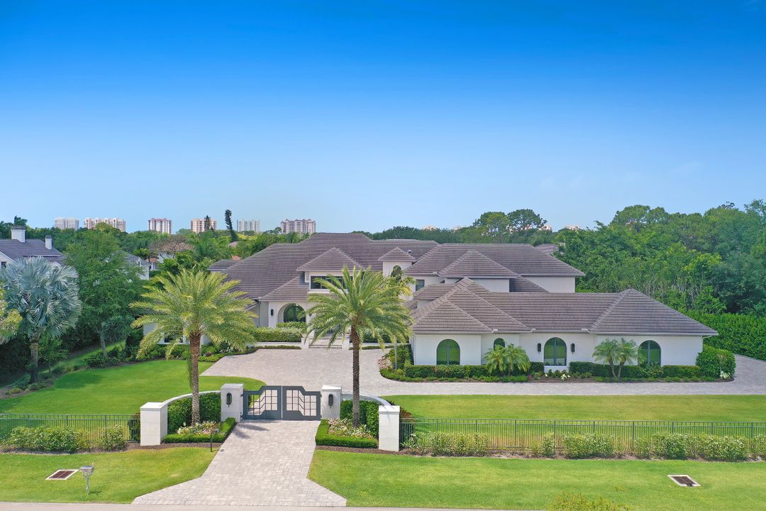 705 Myrtle Rd, Naples, FL 34108