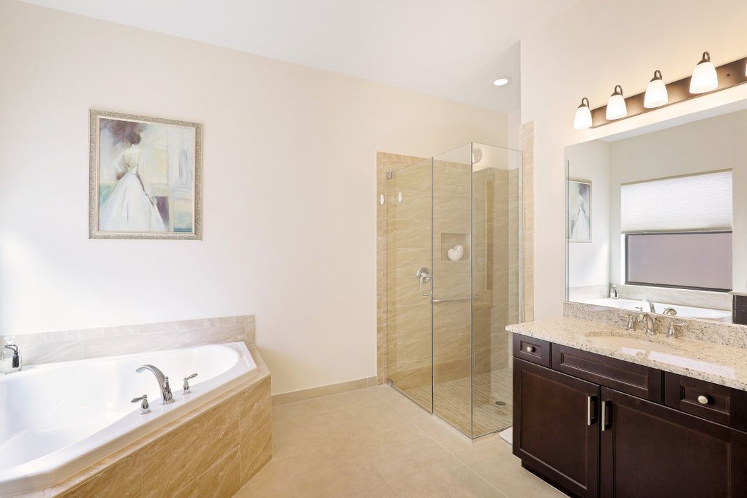 2760 Crystal Way, Naples, FL 34119