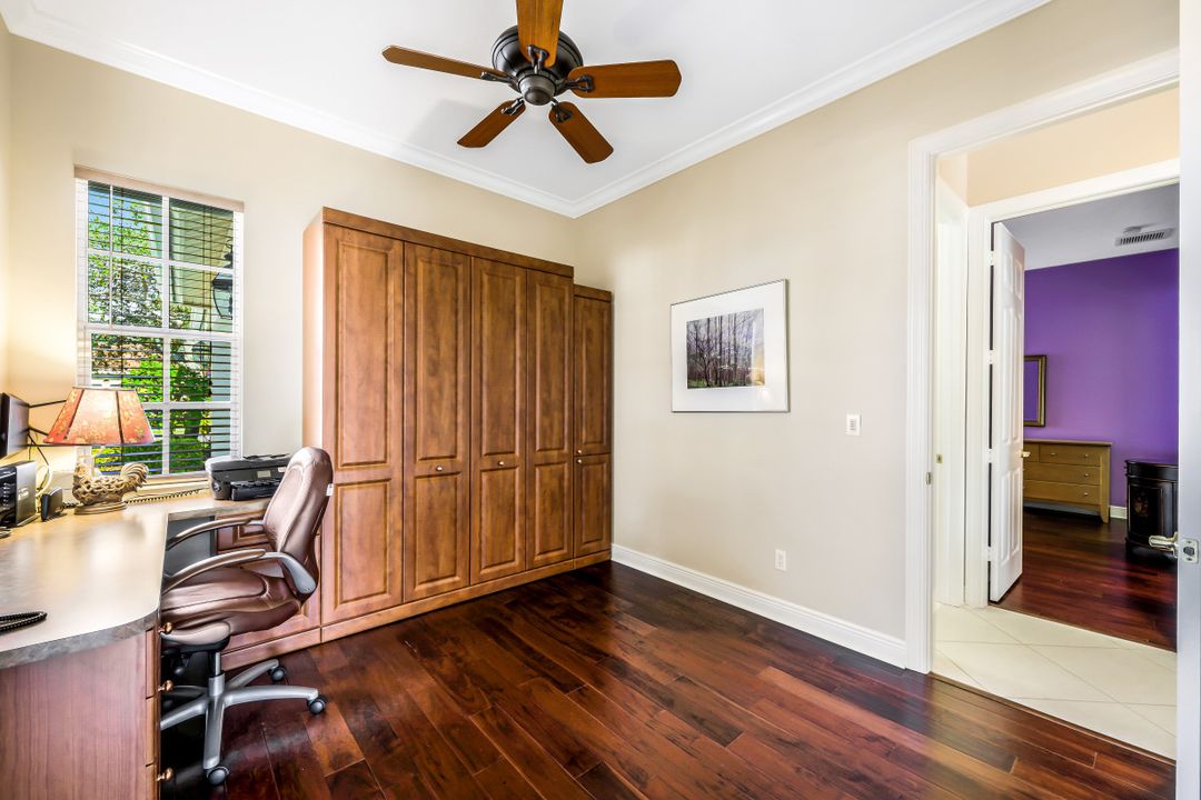 5965 Paradise Cir, Naples, FL 34110