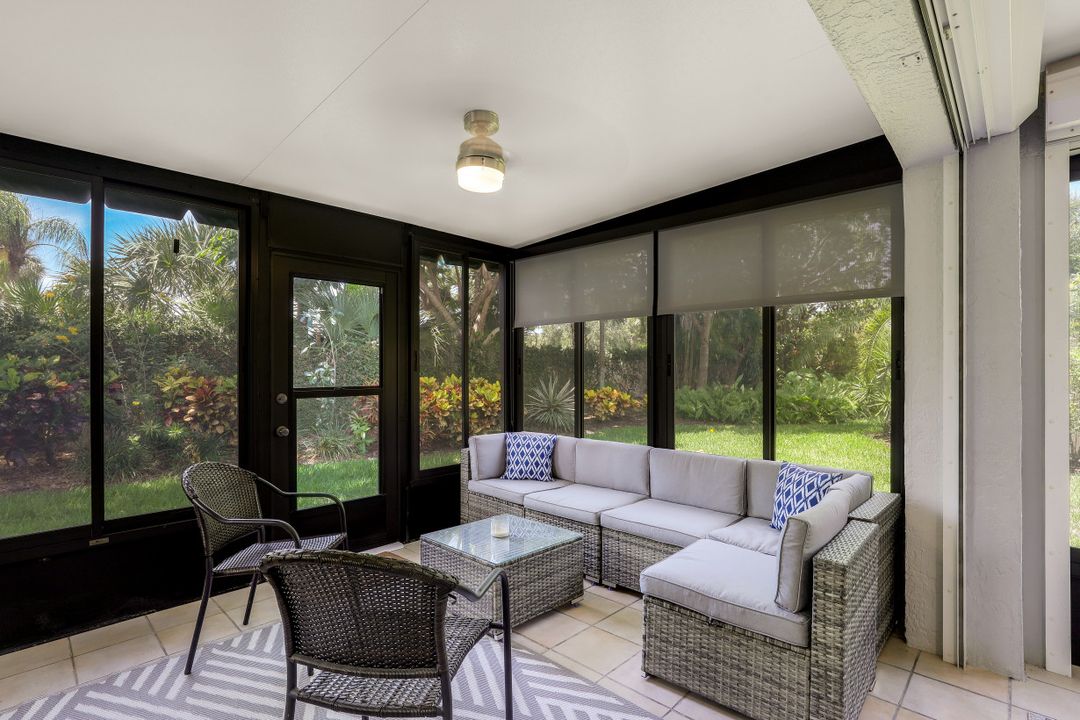 736 Reef Point Cir, Naples, FL 34108