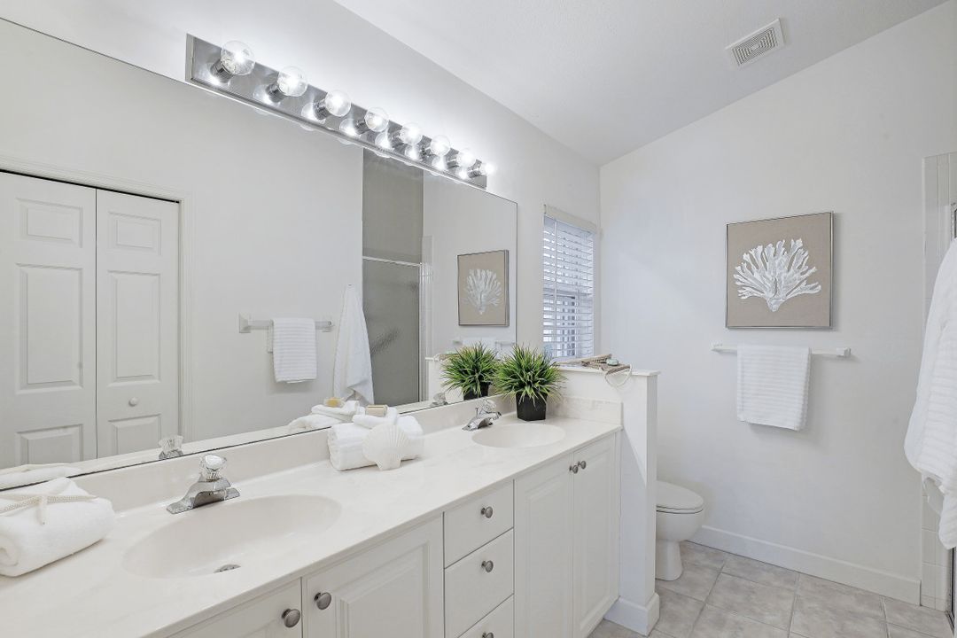 5873 Northridge Dr, Naples, FL 34110