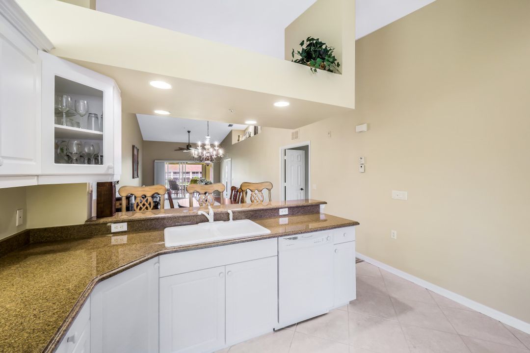 2386 Magnolia Ln #16, Naples, FL 34112