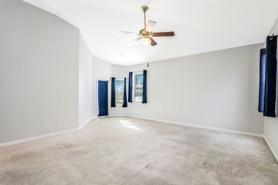 2227 Grove Dr, Naples, FL 34120