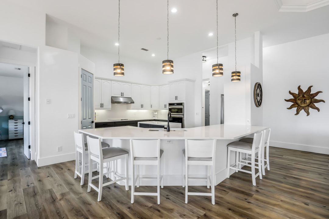 4234 NW 10th St, Cape Coral, FL 33993