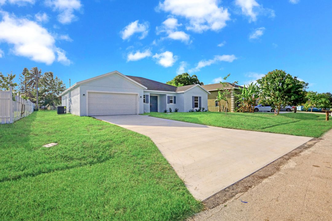 1651 SW Rutland St, Port St. Lucie, FL 34987