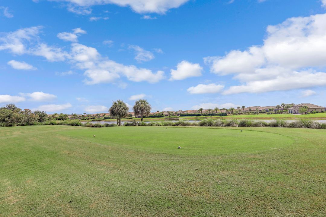 9392 Rapallo St, Naples, FL 34119