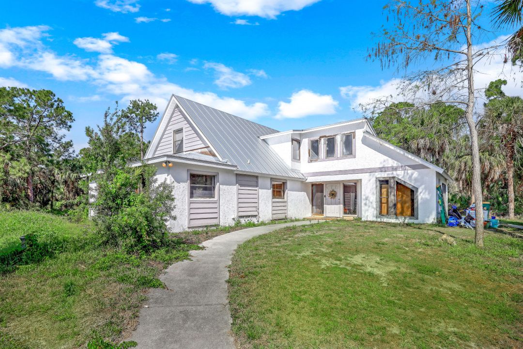 781 11th St SW, Naples, FL 34117