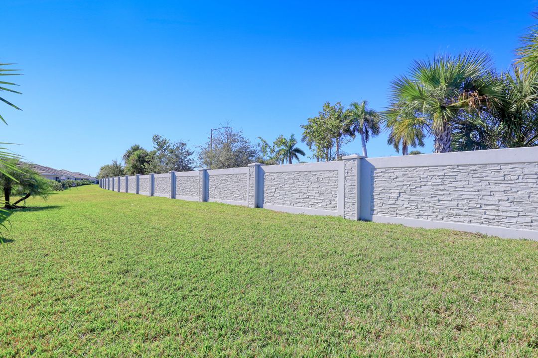 4152 Bisque Ln, Fort Myers, FL 33916