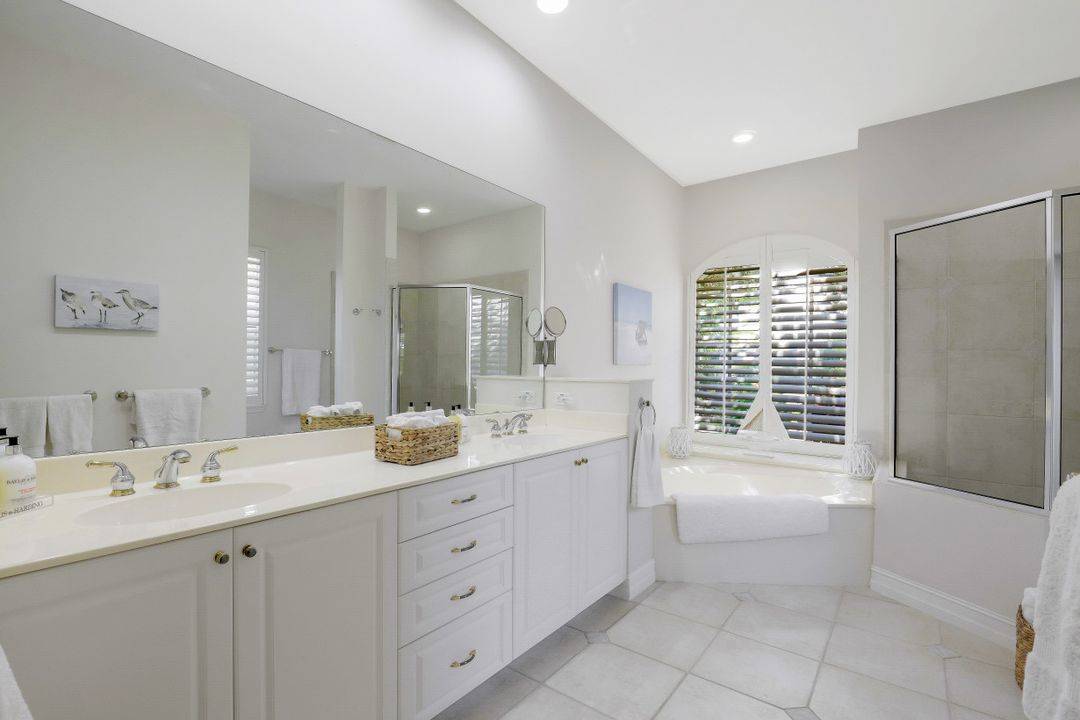 28416 Sombrero Dr, Bonita Springs, FL 34135