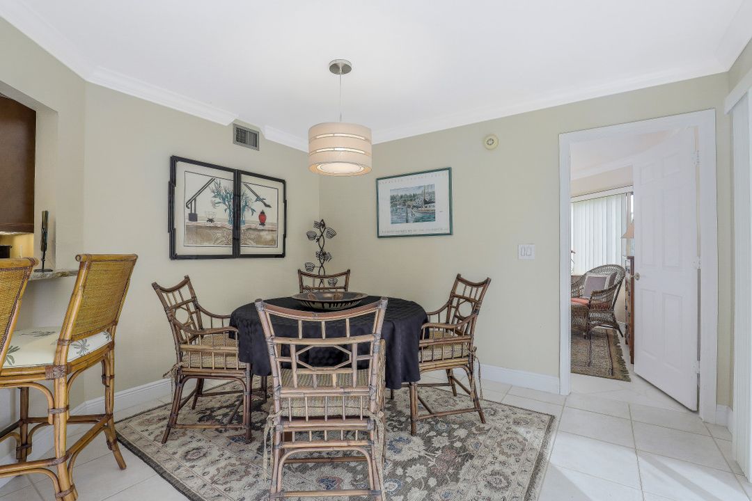 571 Beachwalk Cir #101, Naples, FL 34108