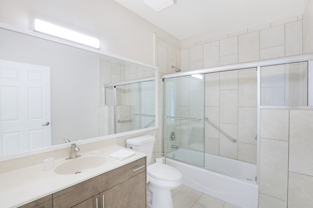 97 Silver Oaks Cir #2203, Naples, FL 34119