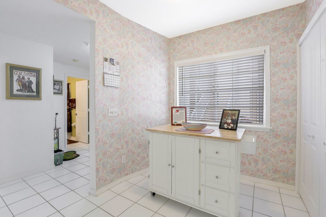 9060 Michael Cir #411, Naples, FL 34113