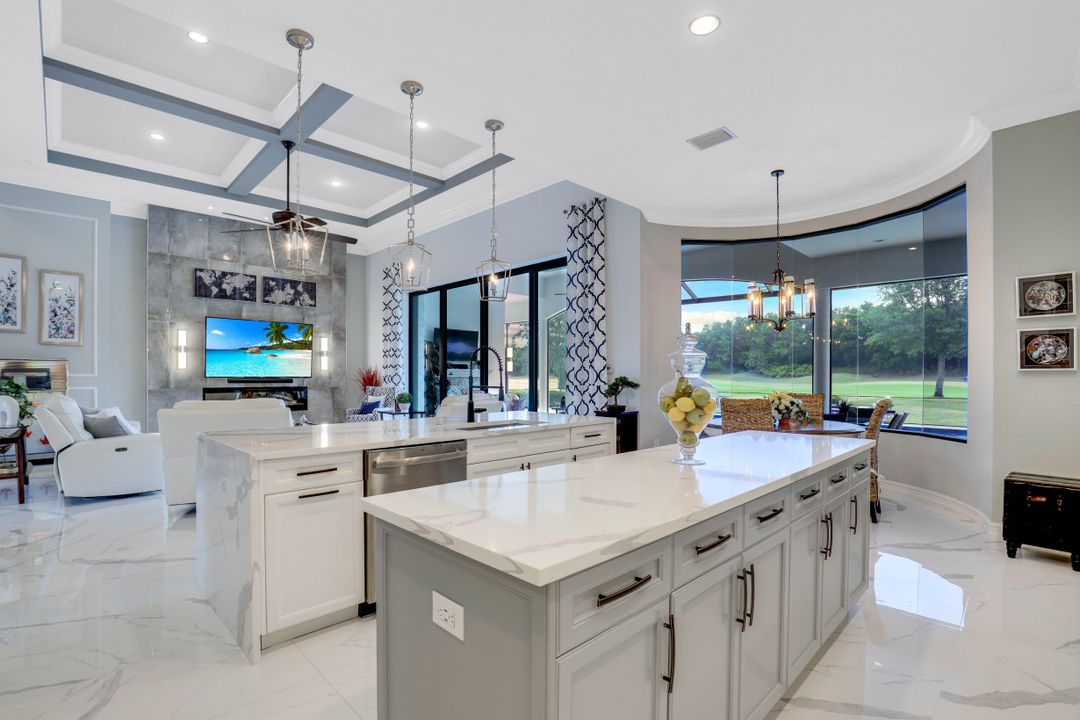 9559 Via Lago Way, Fort Myers, FL 33912