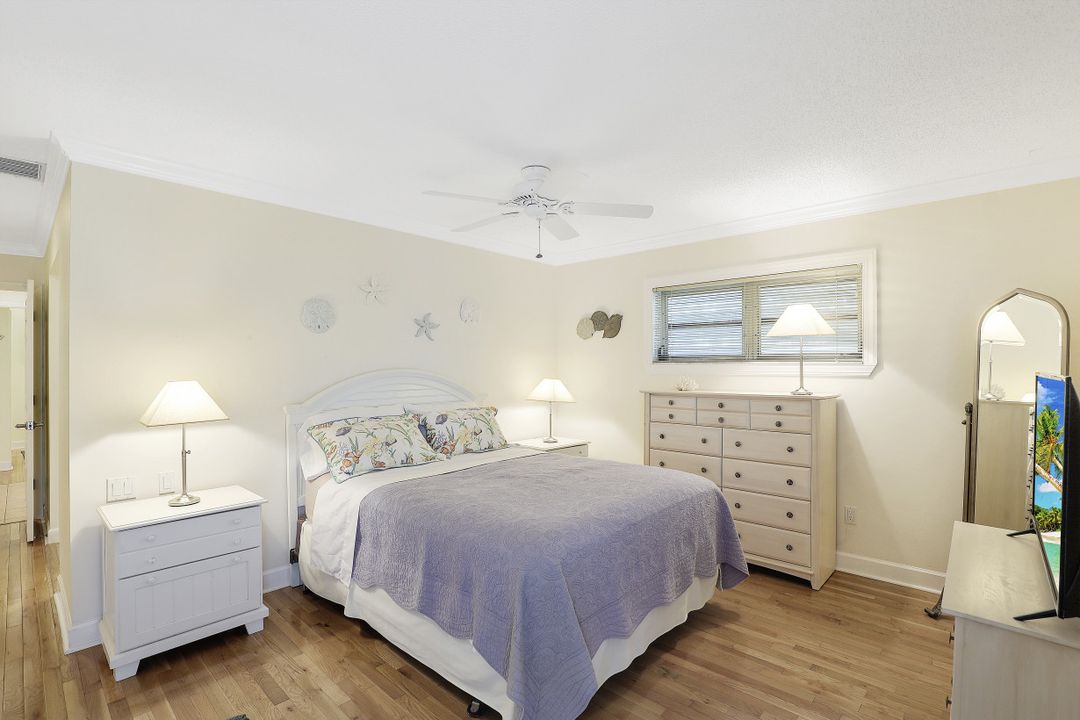 9455 Beverly Ln, Sanibel, FL 33957