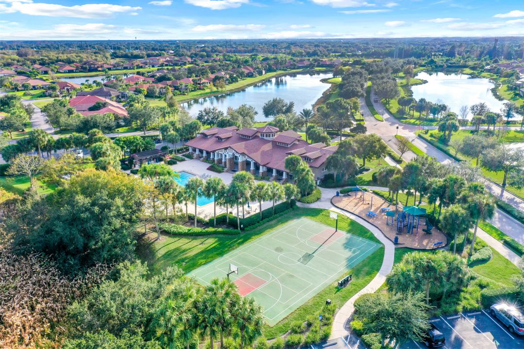 10654 Essex Square Blvd, Fort Myers, FL 33913