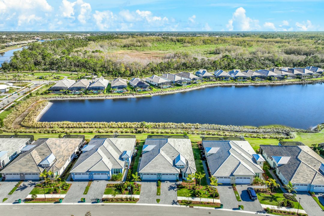 6295 Arriba Ave, Naples, FL 34113