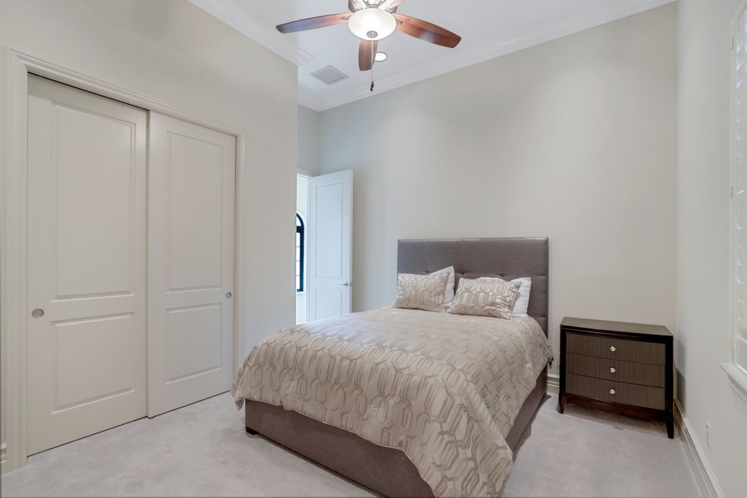 16459 Seneca Way, Naples, FL 34110