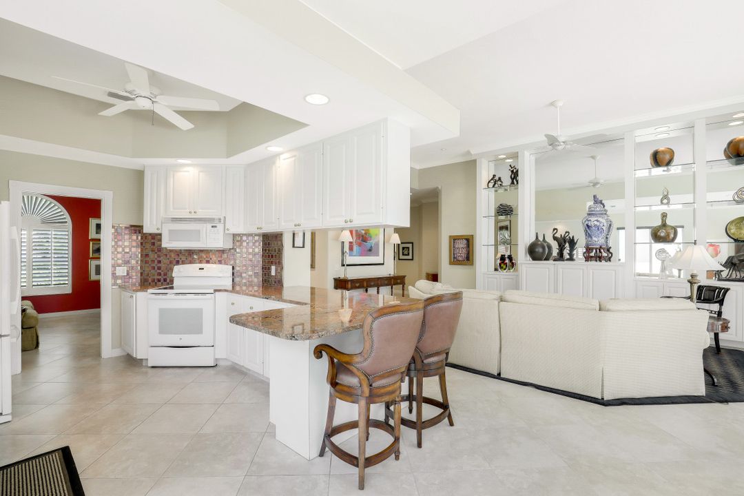 5272 Hawkesbury Way, Naples, FL 34119