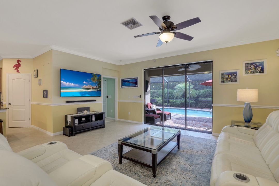 3639 Treasure Cove Cir, Naples, FL 34114