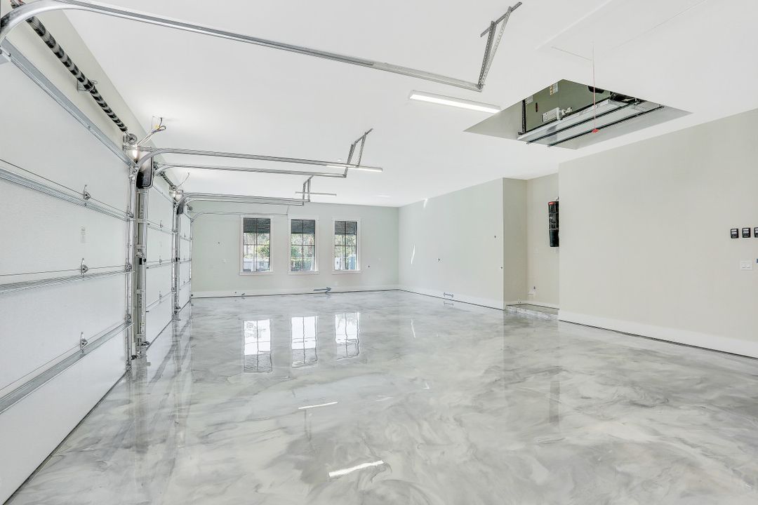 6435 Sable Ridge Ln, Naples, FL 34109