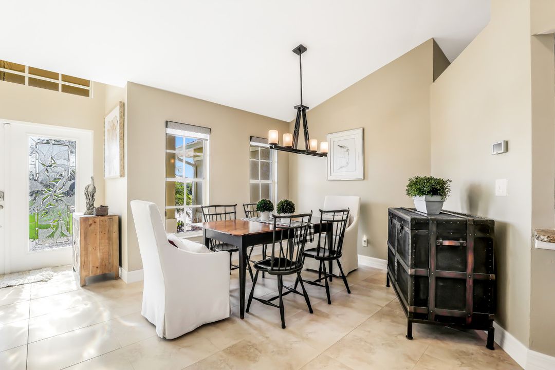 4832 Agualinda Blvd, Cape Coral, FL 33914