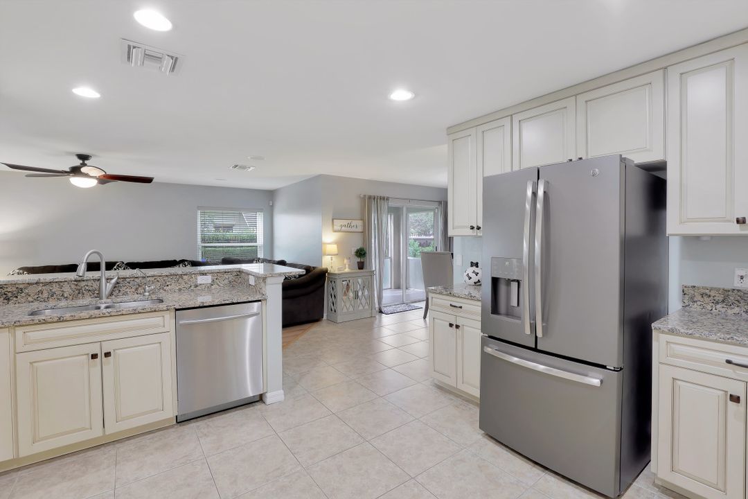 9191 Pittsburgh Blvd, Fort Myers, FL 33967