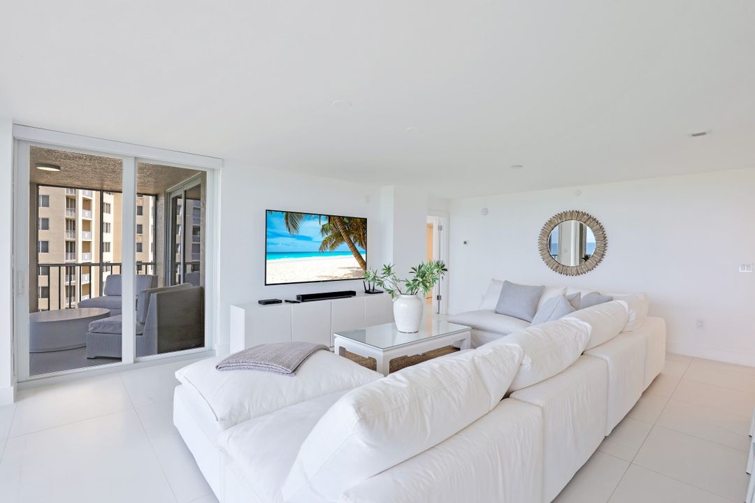 6585 Nicholas Blvd #1505, Naples, FL 34108