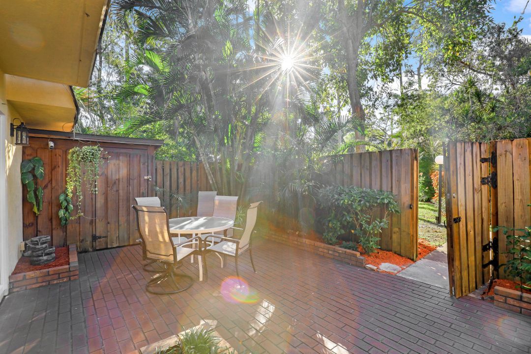 5620 Malt Dr #2, Fort Myers, FL 33907