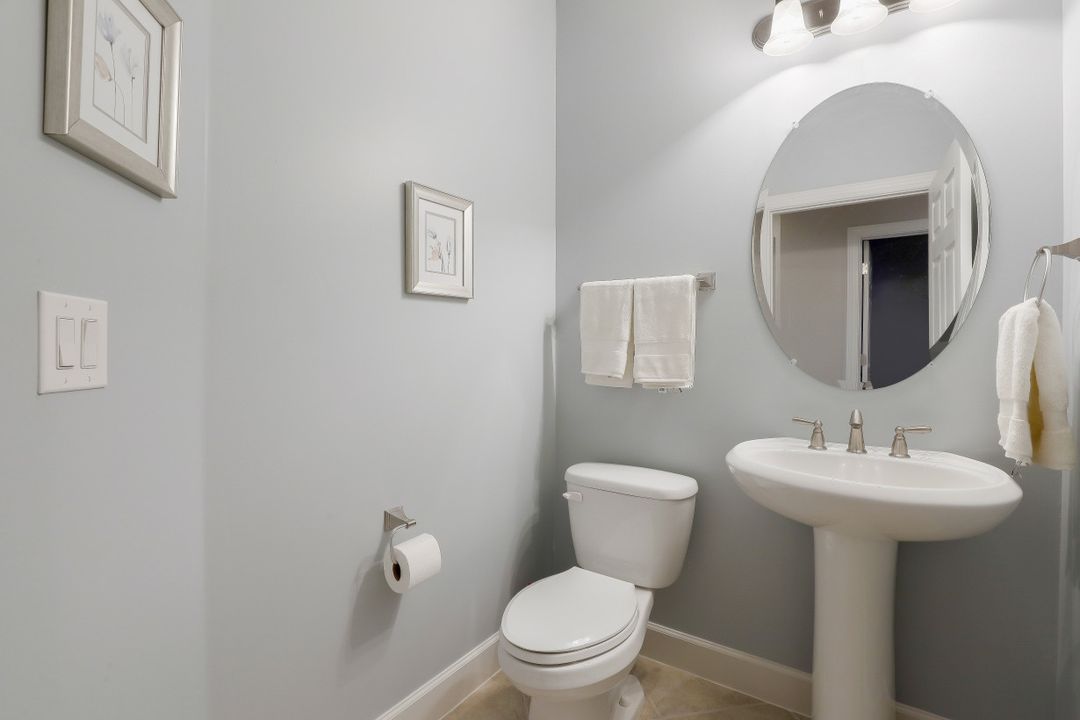 10390 Glastonbury Cir #102, Fort Myers, FL 33913